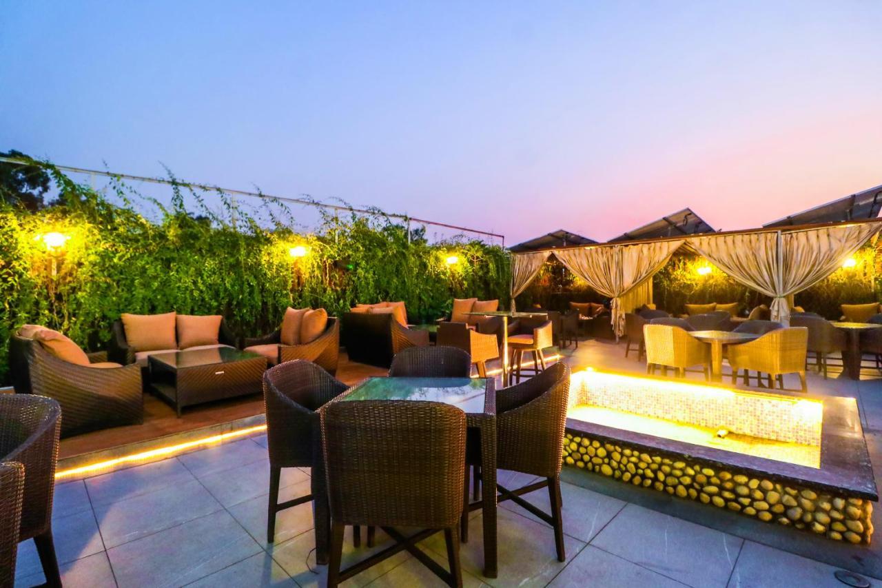 Hotel City Heart Premium Chandīgarh Dış mekan fotoğraf