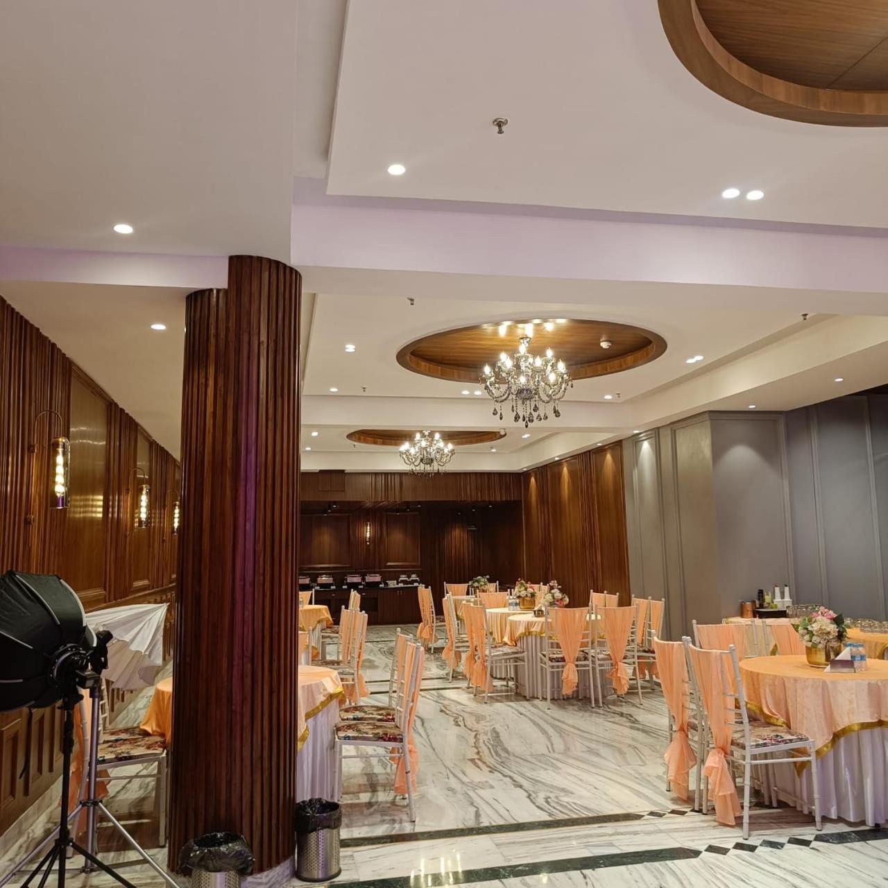 Hotel City Heart Premium Chandīgarh Dış mekan fotoğraf